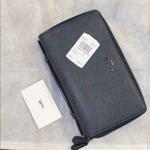 Travel double zip clutch wallet